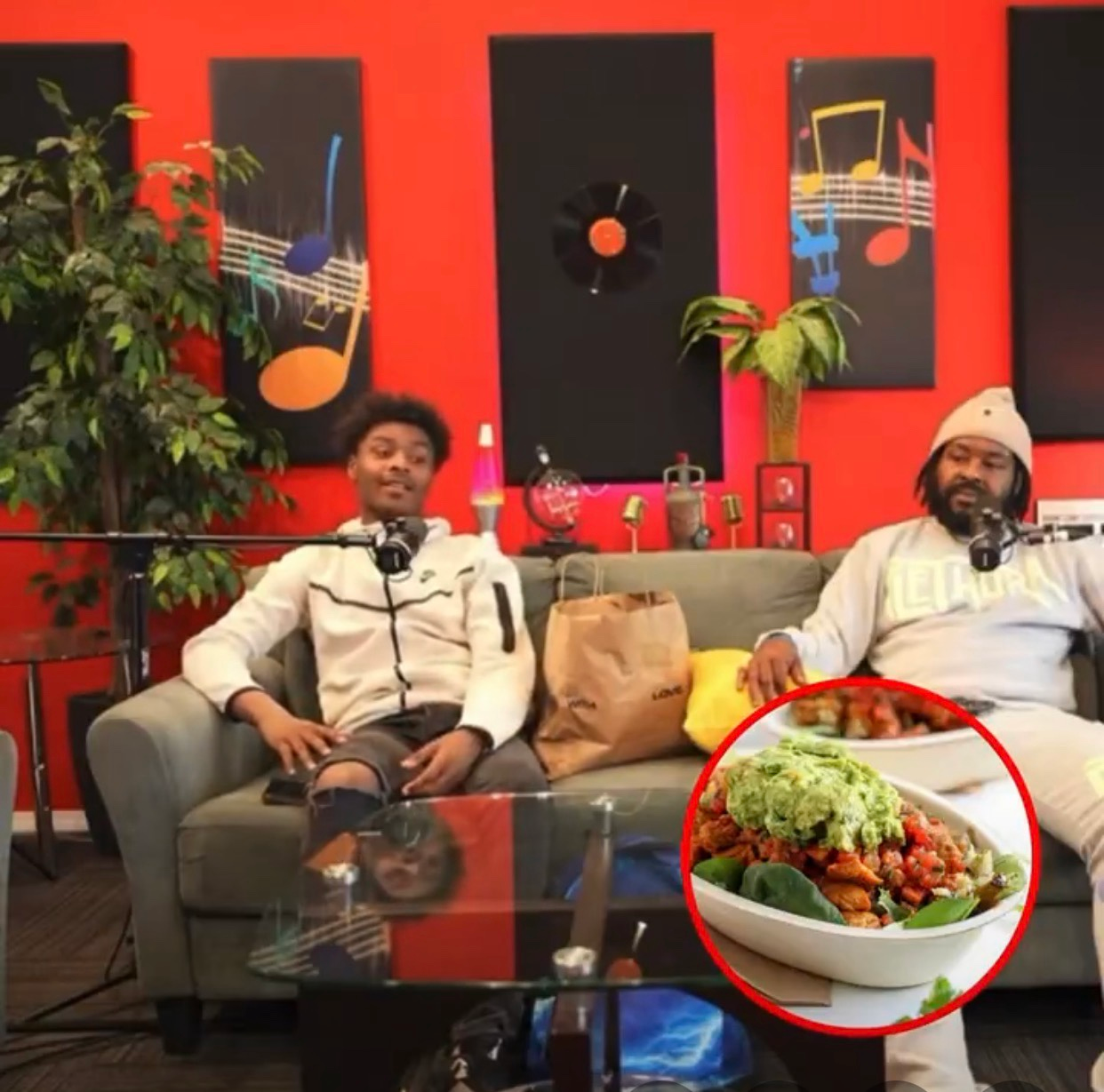 YN reveals his girl gave the opps his location for a Chipotle bowl👀