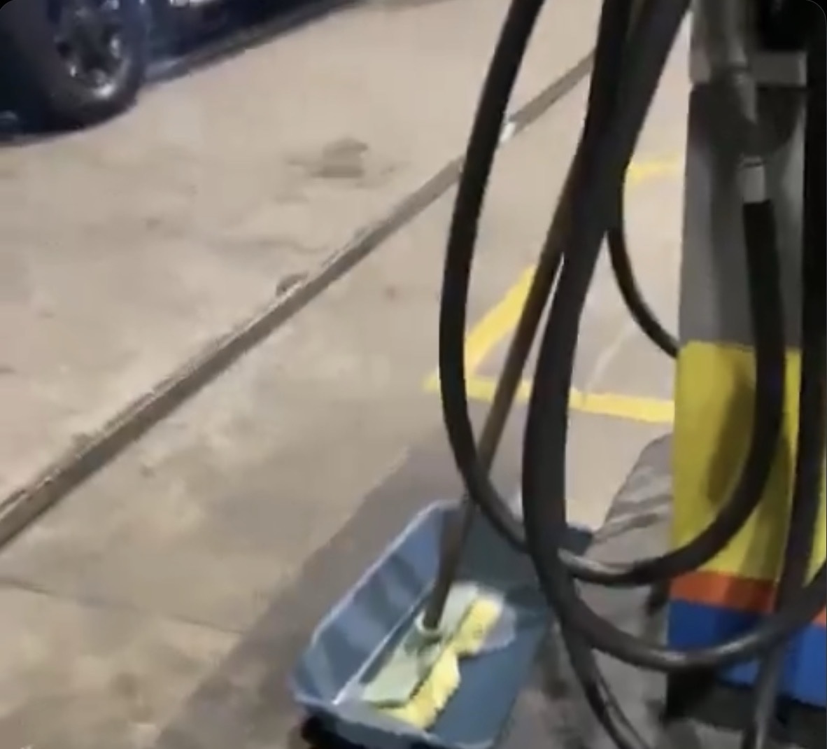 Getting Hit By A Gun For Kicking Another Man’s Car — Do You Think He Went Too Far Protecting His Property? 😳